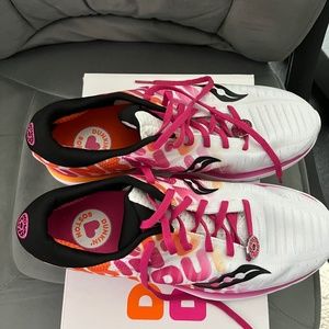 Saucony Dunkin limited addition